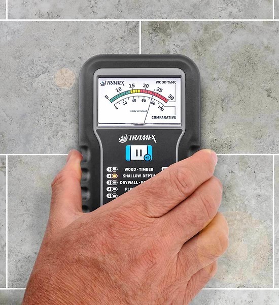 Reference Meter reading with Moisture Encounter 5 on Tiles