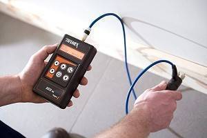 Tramex MRH3 Moisture Meter in use with hand held pin probe